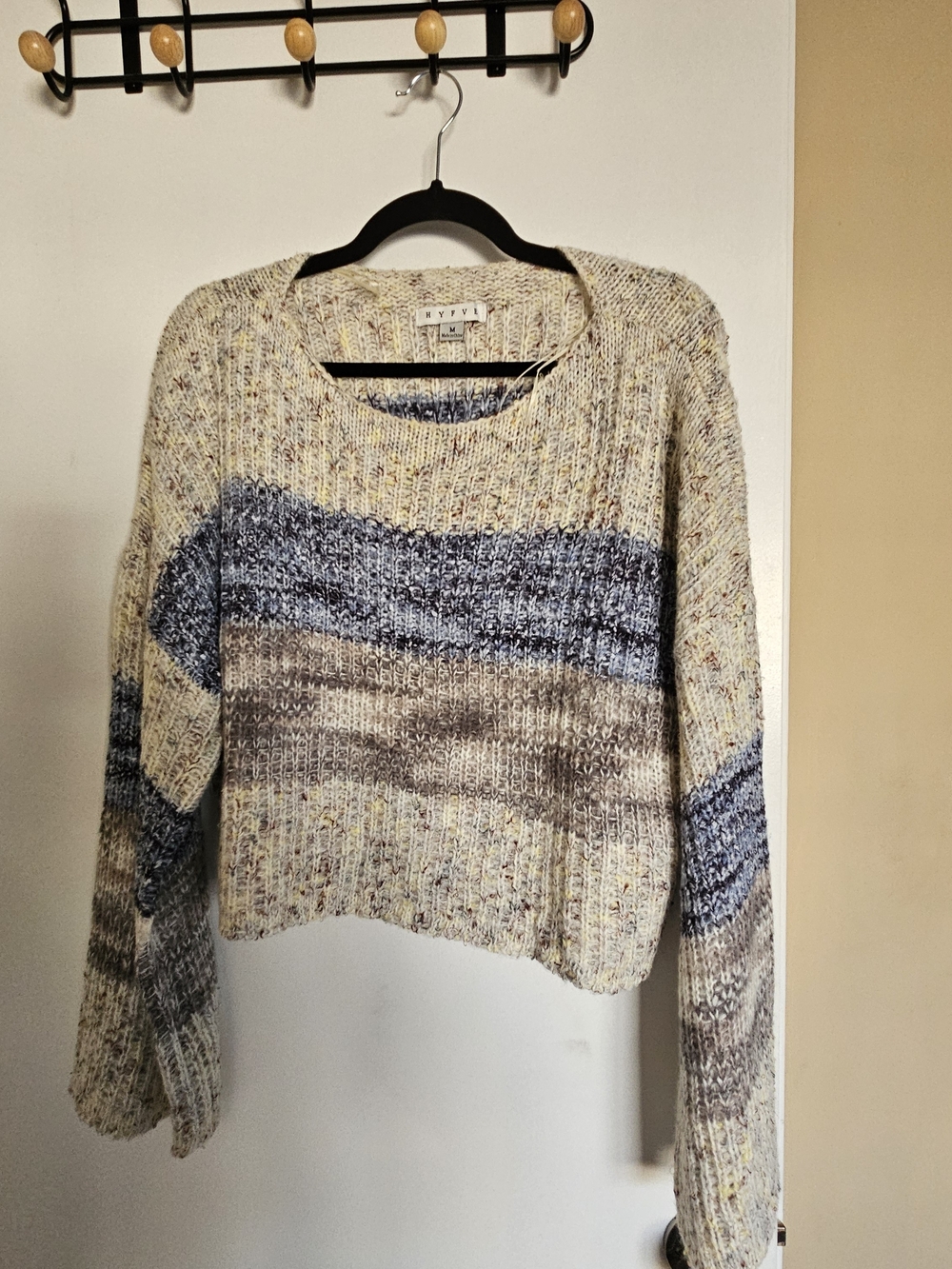 Pink Lily Speckled Crewneck Sweater in Cream, Blue & Brown